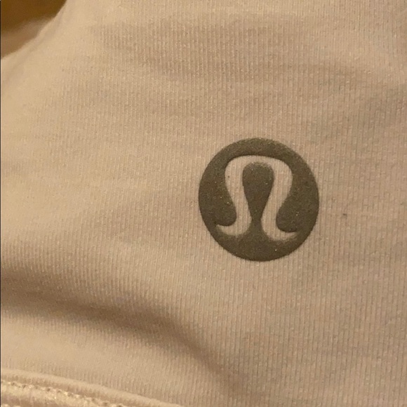 DO YOU KNOW THE NAME OF - THIS Lululemon Bra - Picture 7 of 8